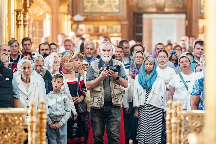 Архиерейское богослужение в соборе Николы Белого города Серпухова